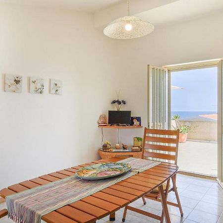 Casa Aurora Apartment ดอนนาลูกาตา ภายนอก รูปภาพ